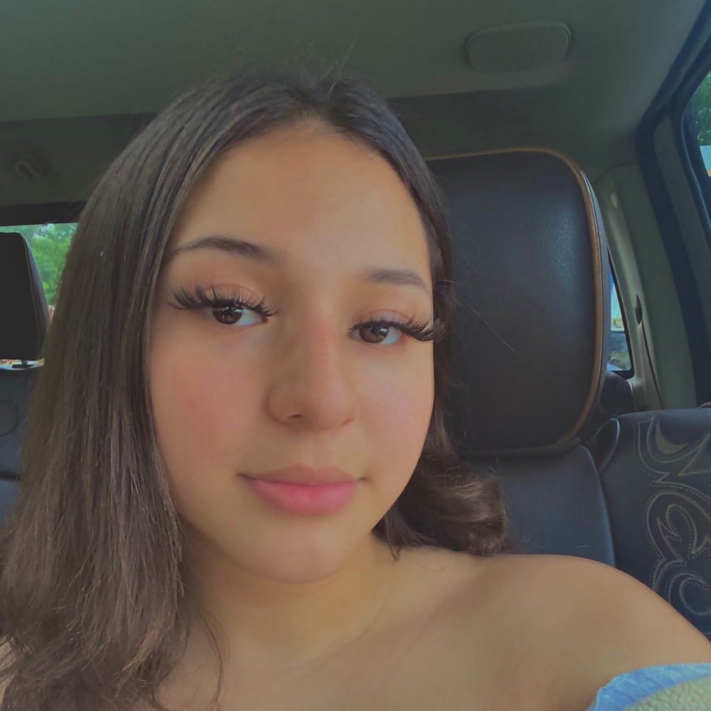 Meet your Posher, Karinaa